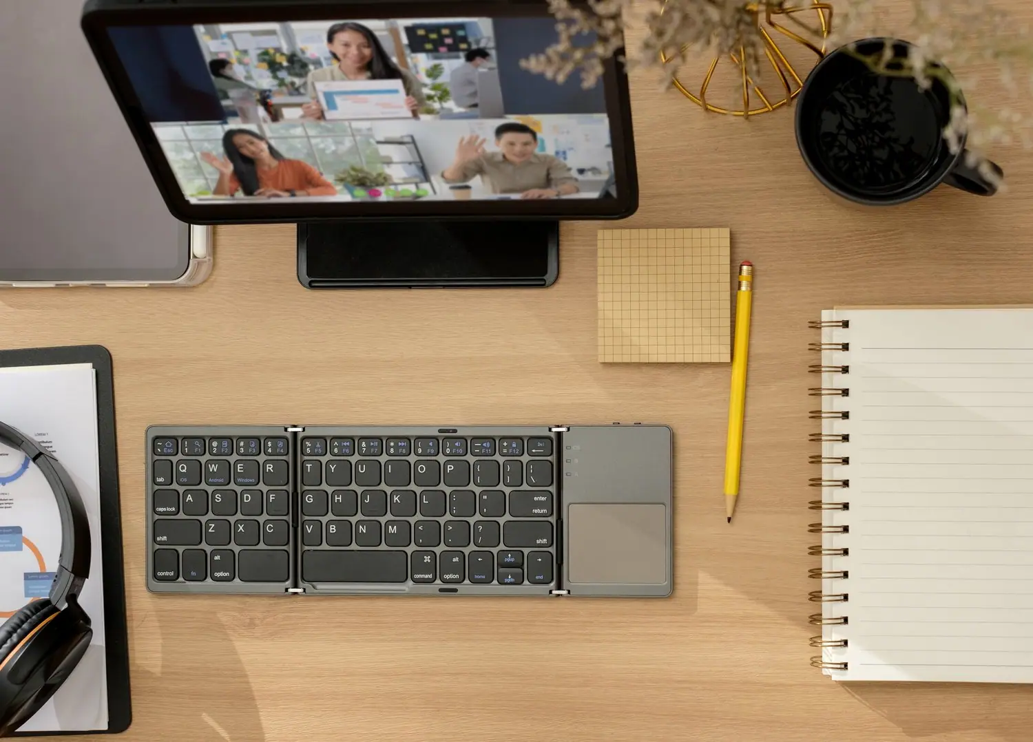 Jak podłączyć mysz i klawiaturę do tabletu przez Bluetooth